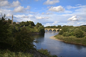 Marjoribanks Monument and Bridge over the River Tweed at Coldstream, Scottish Borders Marjoribanks Monument and Bridge over the River Tweed at Coldstream, Scottish Borders