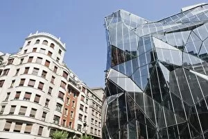 Images Dated 5th August 2009: Modern architecture of the Department of Health, Bilbao, Basque country, Spain, Europe
