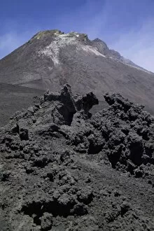 Images Dated 12th July 2005: Mount Etna, Sicily, Italy, Europe