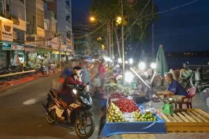 Ben Tre Gallery: Night market, Ben Tre, Mekong Delta, Vietnam, Indochina, Southeast Asia, Asia