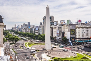 Obelisco and Avenida 9 de Julio (9 July Avenue), Buenos Aires, Argentina, South America Obelisco and Avenida 9 de Julio (9 July Avenue), Buenos Aires, Argentina, South America