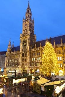 Overview of the Marienplatz Christmas Market and the New Town Hall, Munich, Bavaria Overview of the Marienplatz Christmas Market and the New Town Hall, Munich, Bavaria