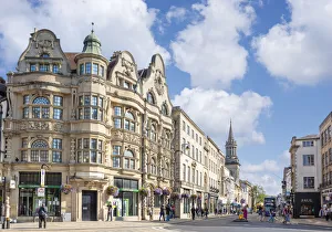 Oxford city centre at Junction of High street, Queen Street, St. Aldates and Cornmarket Street, Oxford, Oxfordshire Oxford city centre at Junction of High street, Queen Street, St. Aldates and Cornmarket Street, Oxford, Oxfordshire