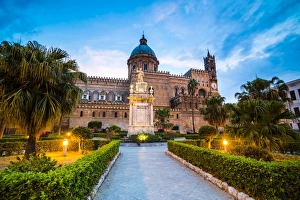 Palermo Cathedral (Duomo di Palermo) at night, Palermo, Sicily, Italy, Europe Palermo Cathedral (Duomo di Palermo) at night, Palermo, Sicily, Italy, Europe