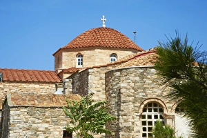 Panagia Ekatontapiliani, a Byzantine church, Hora (Chora) Parikia, Paros, Cyclades Panagia Ekatontapiliani, a Byzantine church, Hora (Chora) Parikia, Paros, Cyclades