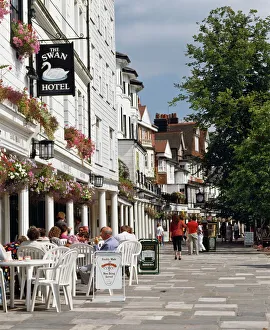 The Pantiles, a colonnade of 18th and 19th century shops and houses in Tunbridge Wells The Pantiles, a colonnade of 18th and 19th century shops and houses in Tunbridge Wells