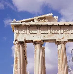Images Dated 31st July 2008: Detail of the Parthenon