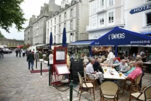 Images Dated 15th June 2008: People at the old town of St. Malo, Brittany, France, Europe