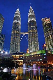 Petronas Towers, KLCC (Kuala Lumpur City Center), Kuala Lumpur, Malaysia, Southeast Asia Petronas Towers, KLCC (Kuala Lumpur City Center), Kuala Lumpur, Malaysia, Southeast Asia
