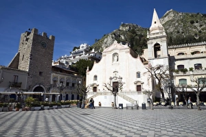 Piazza 9th Aprile, Taormina, Sicily, Italy, Europe Piazza 9th Aprile, Taormina, Sicily, Italy, Europe
