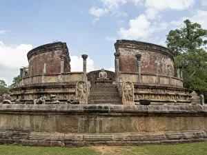 Ancient City of Polonnaruwa Gallery: The Polonnaruwa Vatadage dating back to the Kingdom of Polonnaruwa