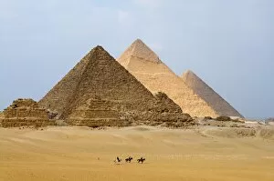 Egyptian Architecture Gallery: The Pyramids of Giza, Giza, UNESCO World Heritage Site, near Cairo, Egypt