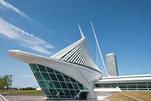 Images Dated 11th July 2009: The Quadracci Pavilion of the Milwaukee Museum of Art, Milwaukee, Wisconsin
