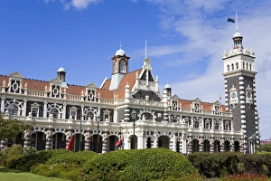 Images Dated 6th March 2011: Railway Station, Central Business District, Dunedin, Otago District, South Island, New Zealand