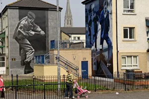 County Londonderry Prints: Free Derry Corner Republican Murals Print, Northern Ireland
