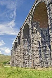 Viaducts Gallery: Ribblehead railway viaduct, on the Carlisle to Settle and Leeds cross-Pennine route