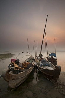 River life, Irrawaddy River, Manadalay, Myanmar (Burma), Asia River life, Irrawaddy River, Manadalay, Myanmar (Burma), Asia