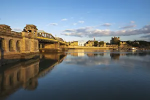 Rochester Bridge over the River Medway to the old town and Norman Castle, Rochester, Kent Rochester Bridge over the River Medway to the old town and Norman Castle, Rochester, Kent