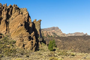 Roques de Garcia Mountainscape, Teide National Park, UNESCO World Heritage Site, Tenerife Roques de Garcia Mountainscape, Teide National Park, UNESCO World Heritage Site, Tenerife