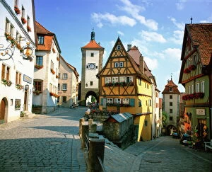 Images Dated 11th March 2004: Rothenburg ob der Tauber, The Romantic Road, Bavaria, Germany, Europe