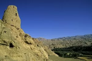 Bamiyan Gallery: Ruined citadel of Shahr-e-Gholgola (City of the Screaming) (City of Noise)