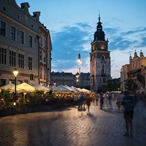 Rynek Glowny (Market Square) at dusk, UNESCO World Heritage Site, Krakow, Malopolskie Rynek Glowny (Market Square) at dusk, UNESCO World Heritage Site, Krakow, Malopolskie
