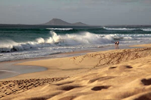 Images Dated 27th December 2010: Santa Maria, Island Sal, Cape Verde Islands, Atlantic Ocean, Africa