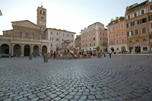 Southern Europe Gallery: Santa Maria in Trastevere Square