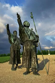 Santiago De Compostela Gallery: Sculpture of pilgrims hailing their goal at the end of the Camino, Monte del Gozo