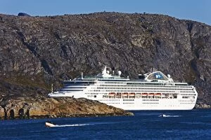 Cruise Ship Collection: Sea Princess cruise ship, Port of Nanortalik, Island of Qoornoq, Province of Kitaa