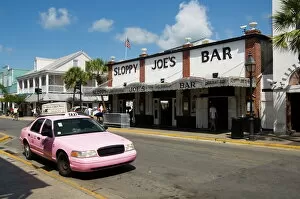Taxi Gallery: Sloppy Joes Bar