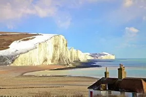 English Culture Gallery: Snow on The Seven Sisters and Coastguard Cottages, Seaford Head, South Downs National Park