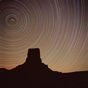 Spin Gallery: Star trek over Monument Valley