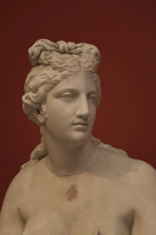 Statue of Aphrodite, found in Baiai southern Italy, National Archaeological Museum Statue of Aphrodite, found in Baiai southern Italy, National Archaeological Museum
