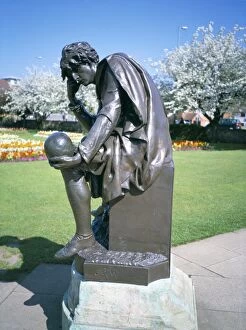 Stratford upon Avon Collection: Statue of Hamlet, Shakespeare Memorial, Stratford upon Avon, Warwickshire