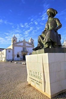 Statue of Henry The Navigator, Lagos, Western Algarve, Algarve, Portugal, Europe Statue of Henry The Navigator, Lagos, Western Algarve, Algarve, Portugal, Europe