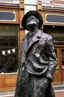 Statue of James Joyce