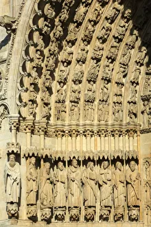 Statues of apostles and prophets in the splay and the left sidewall of the central portal Statues of apostles and prophets in the splay and the left sidewall of the central portal
