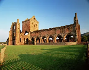 Sweetheart Abbey dating from 13th and 14th centuries Sweetheart Abbey dating from 13th and 14th centuries