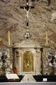 Tabernacle, Karlskirche (St. Charless Church), Vienna, Austria, Europe Tabernacle, Karlskirche (St. Charless Church), Vienna, Austria, Europe