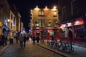 The Temple Bar pub Print, Dublin, Ireland