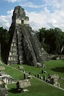 Mayan Gallery: Temple of the Great Jaguar in the Grand Plaza
