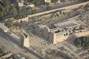 Egyptian Architecture Gallery: The Temple of Karnak, Thebes, UNESCO World Heritage Site, Egypt, North Africa, Africa