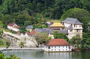 Temple of the Tooth (Sri Dalada Maligawa), UNESCO World Heritage Site, Kandy, Hill country, Sri Lanka, Asia Temple of the Tooth (Sri Dalada Maligawa), UNESCO World Heritage Site, Kandy, Hill country, Sri Lanka, Asia