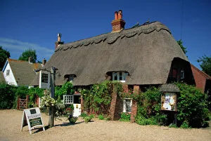 Thatched hotel, Brockenhurst, New Forest, Hampshire, England, United Kingdom, Europe Thatched hotel, Brockenhurst, New Forest, Hampshire, England, United Kingdom, Europe