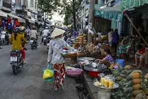 Typically Asian Gallery: Can Tho Market, Mekong Delta, Vietnam, Indochina, Southeast Asia, Asia