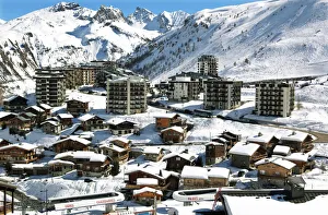 Images Dated 6th March 2011: Tignes-le-Lac, Tignes, Savoie, Rhone-Alpes, French Alps, France, Europe