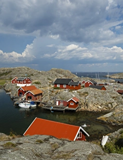 Timber houses, Vaderoarna (The Weather Islands) archipelago, Bohuslan region, west coast Timber houses, Vaderoarna (The Weather Islands) archipelago, Bohuslan region, west coast