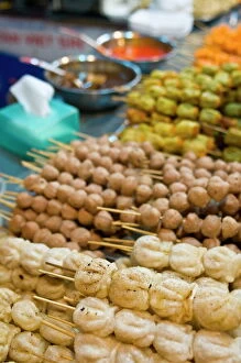 Images Dated 2nd January 2010: Traditional Vietnamese food for sale, Ho Chi Minh City (Saigon), Vietnam