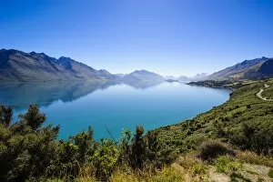 Images Dated 20th March 2011: Turquoise water of Lake Wakatipu, around Queenstown, Otago, South Island, New Zealand, Pacific